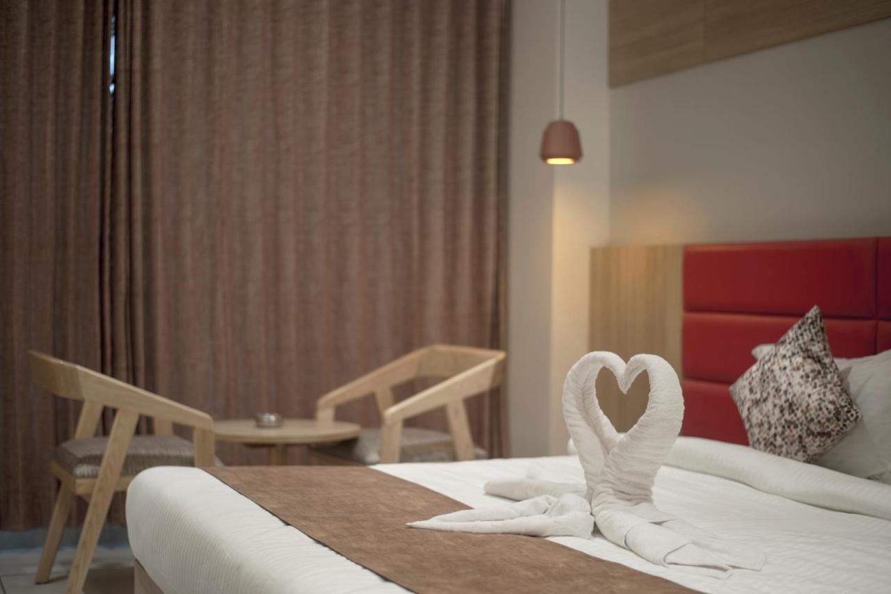Hotel Silvera Grand Ahmedabad Ngoại thất bức ảnh